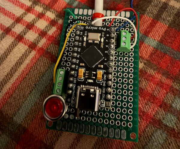 Pro Micro on perfboard, front side with screw terminal and reset button